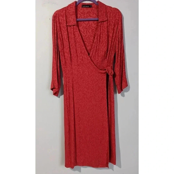 Cut.loose Olive Leaf Wrap Dress - Picture 2 of 8